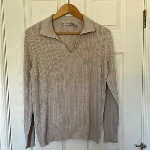 Kim Rogers Cream V-Neck Sweater with Ribbed Knit